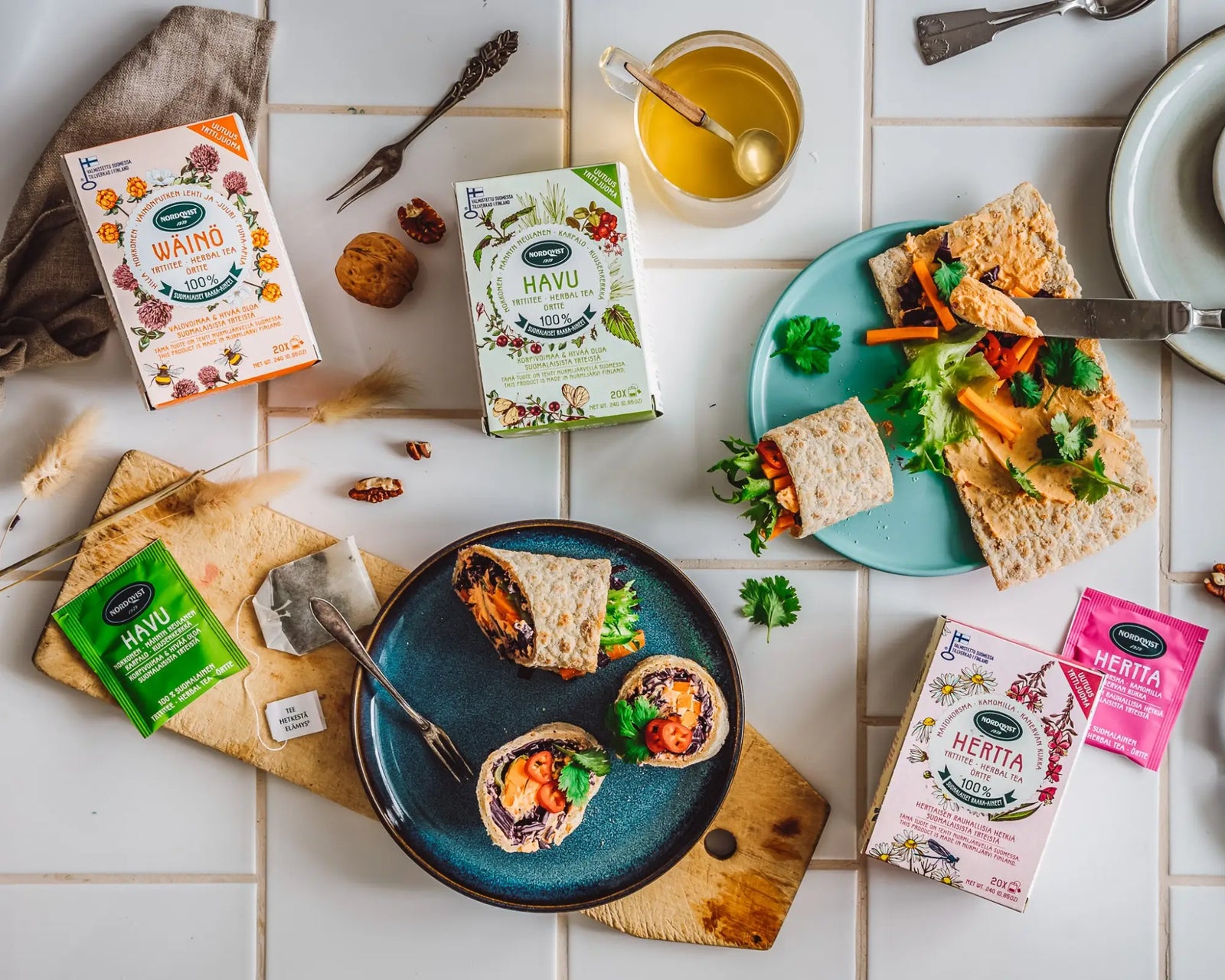 Yrttijuoman kanssa maistuu herkullinen